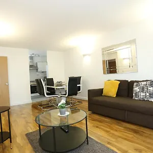 Lovely View 2 Beds 2 Bath Apartment, Apartment London