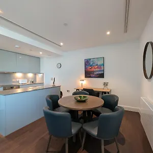 Charles Hope Canary Wharf South Quay Apartment London