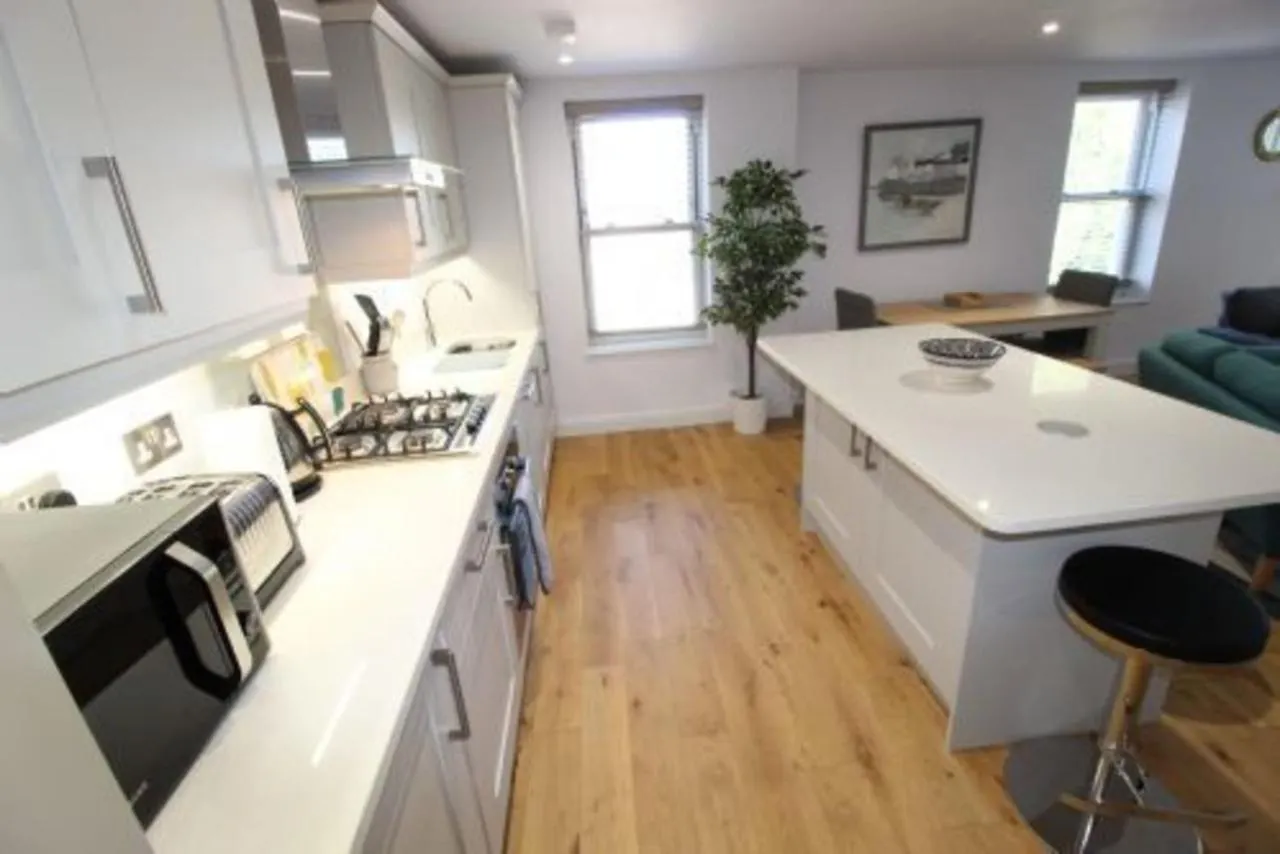 Middle Chine - 2 Bedroom Holiday Home Bournemouth